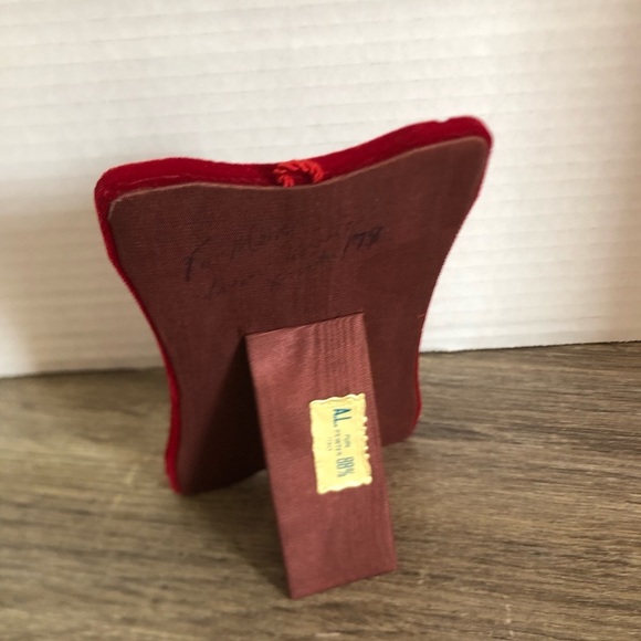 Vtg Italian Pewter Rose on Velvet Tabletop Decor - Picture 4 of 12